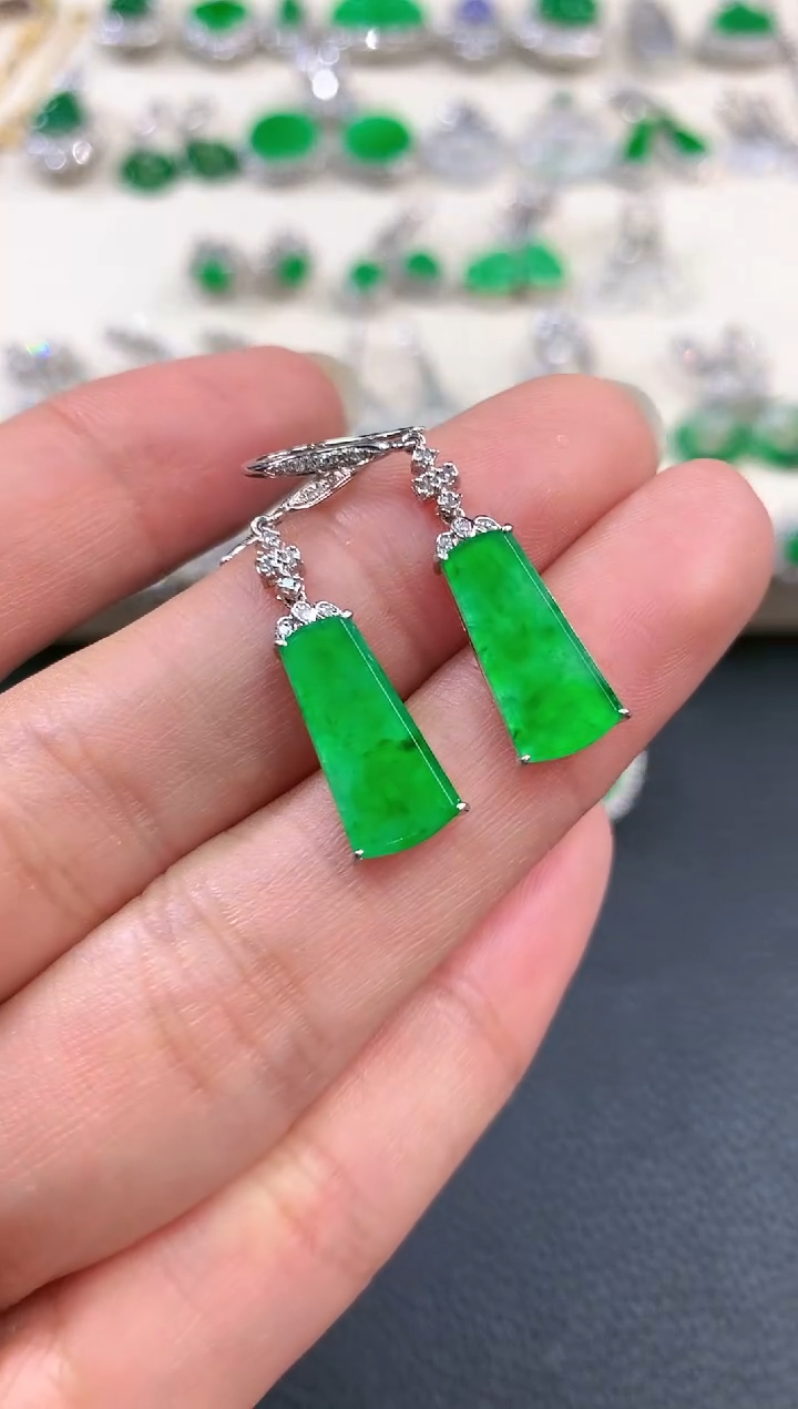 【闪购商品】翡翠耳饰18K金镶嵌n28