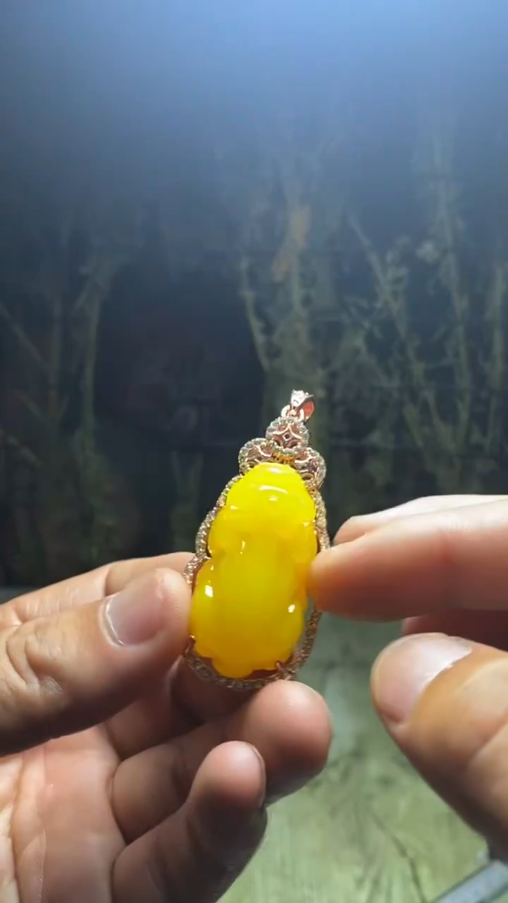 2175    精美吊坠