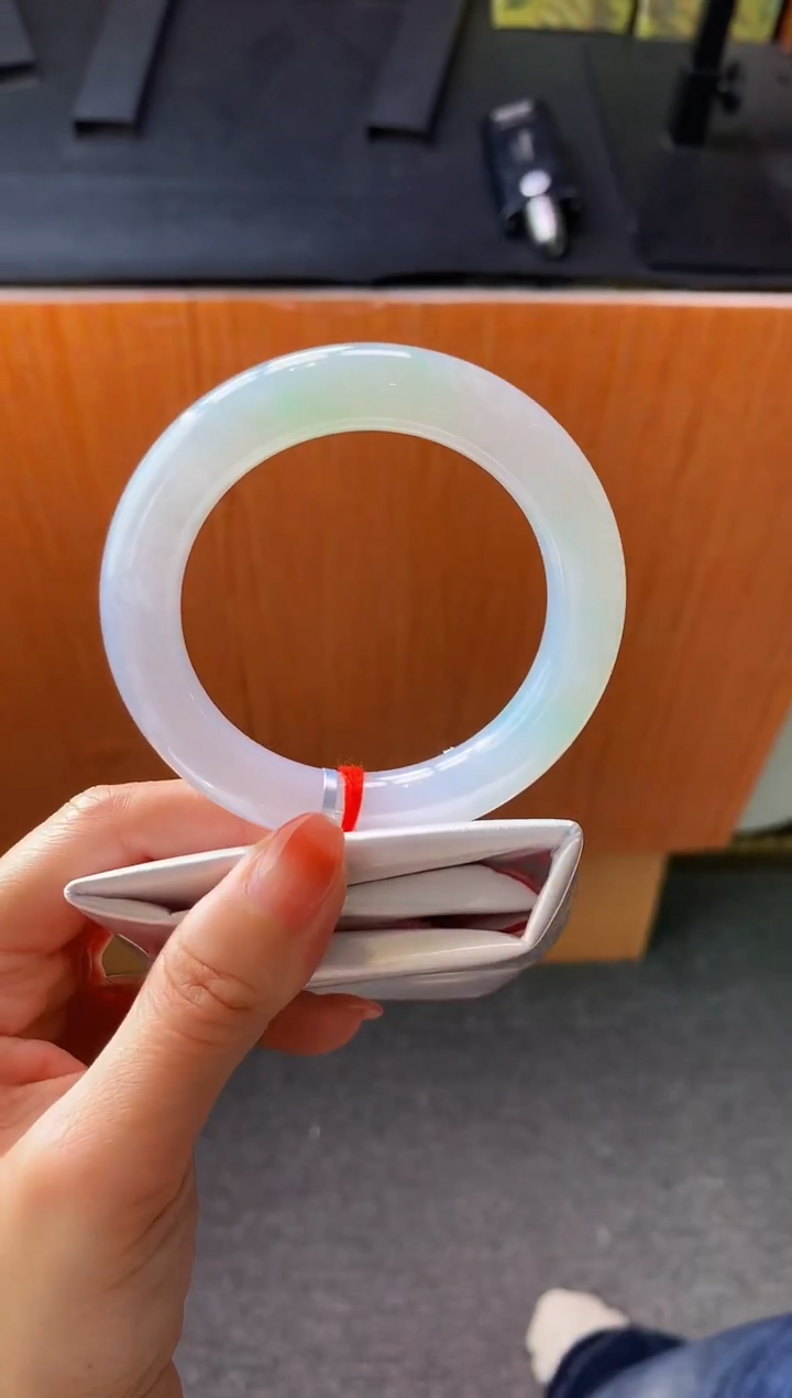 未镶嵌手镯翡翠-T6 圈口55.7 全款7万 定金2万