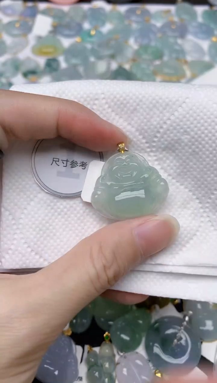 翡翠18K金镶嵌颈饰天然A货翡翠