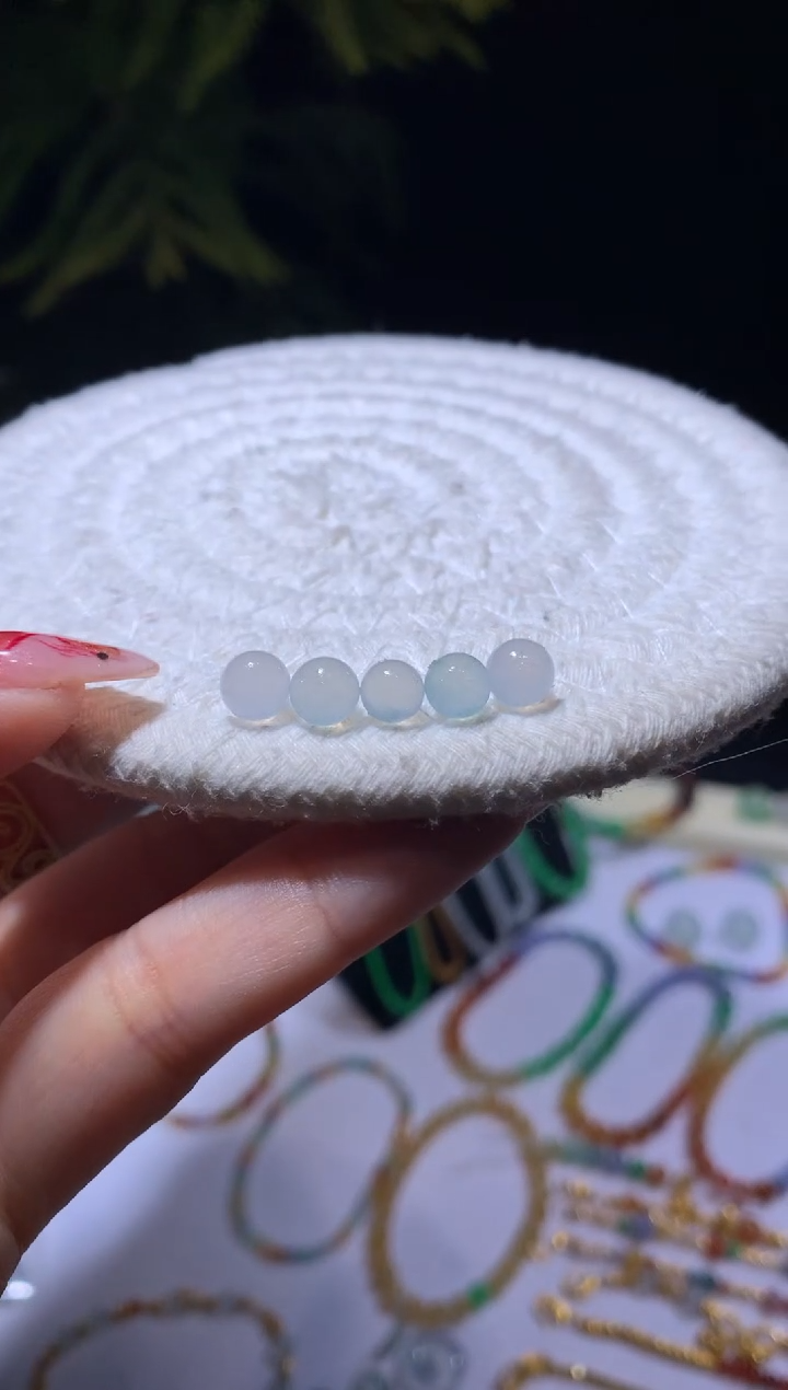 【闪购商品】定制翡翠未镶嵌6.2*珠子（多样性发货一件发货）