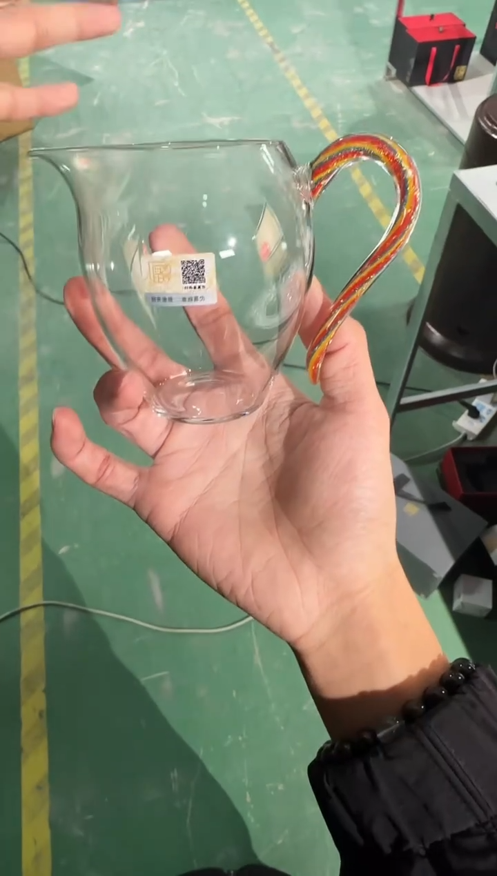 清颜公道杯彩虹  晶焱金标