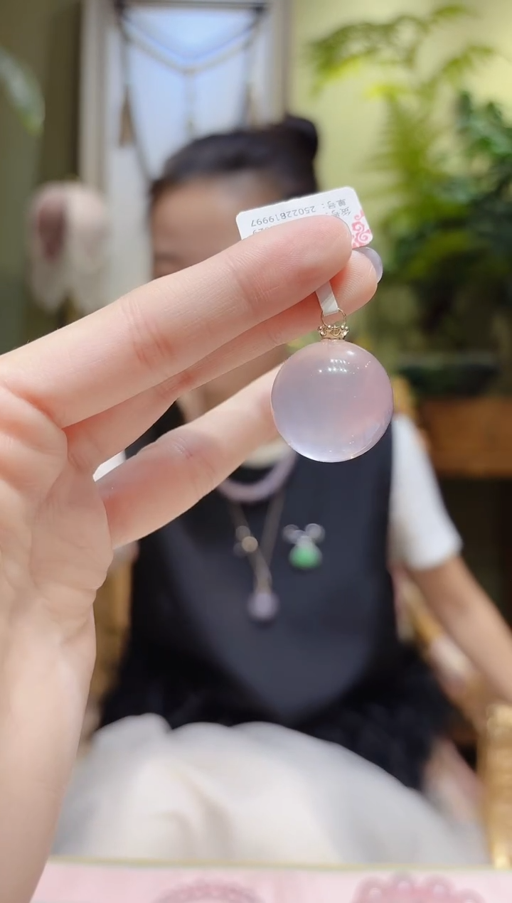 【闪购商品】水晶吊坠18K金镶嵌粉水晶球皇冠吊坠