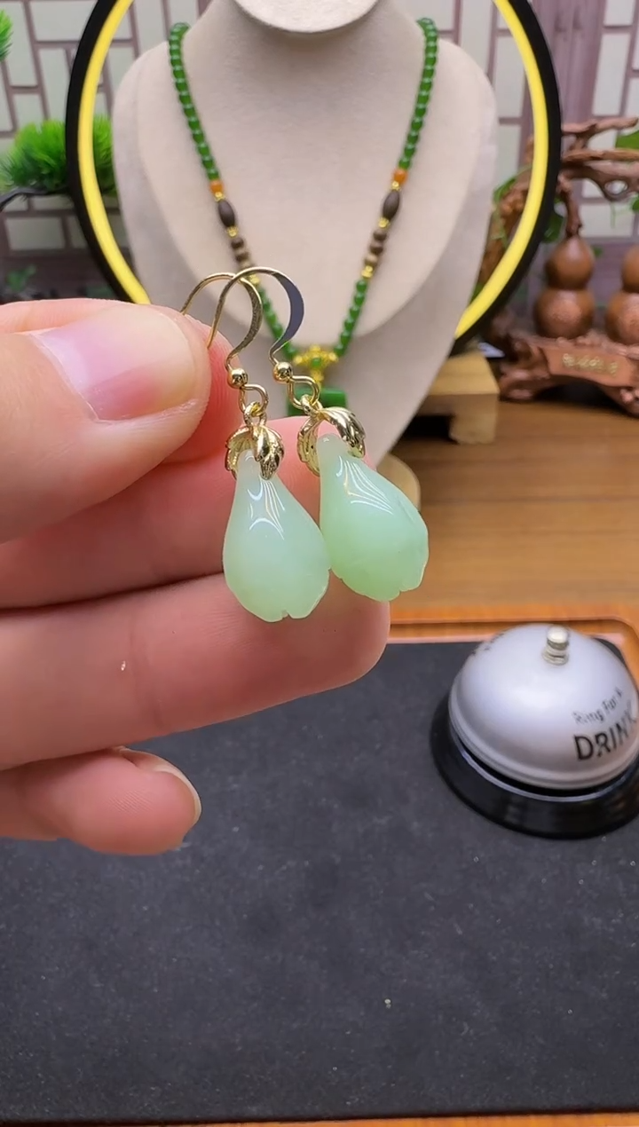 14K金镶嵌和田玉耳饰E102       