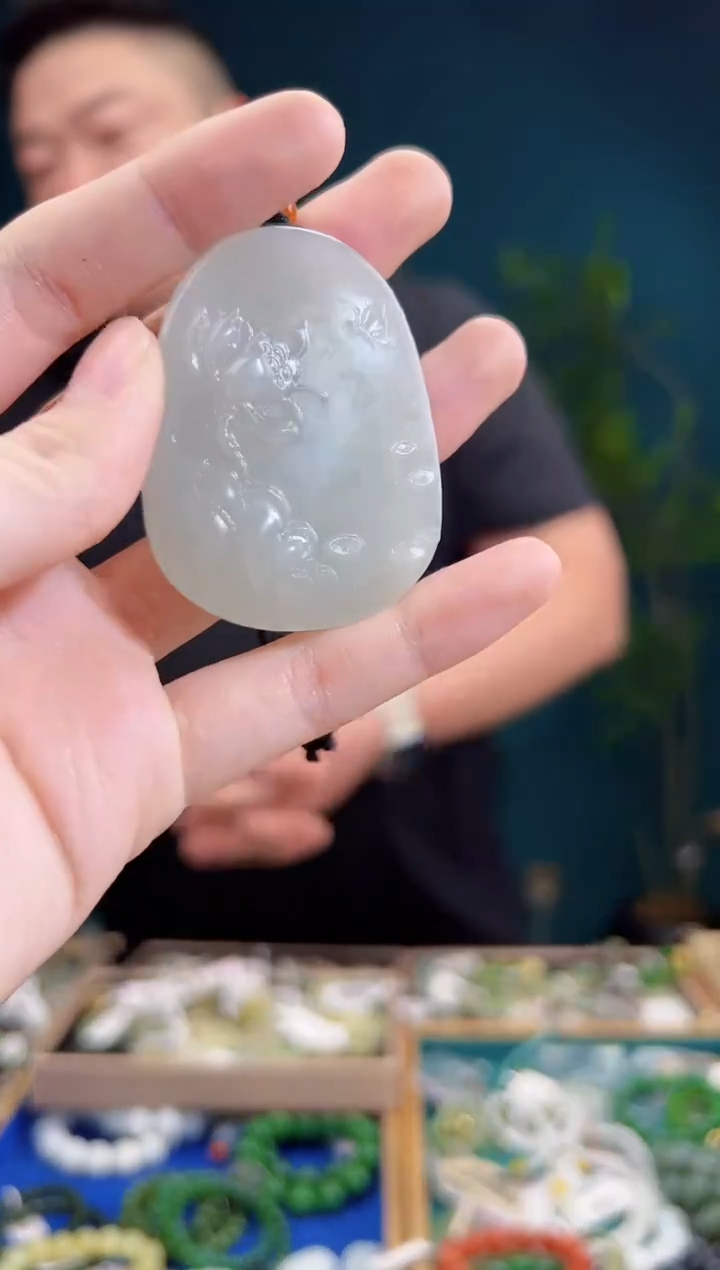 颈饰未镶嵌和田玉一物一证 拍一单发一个