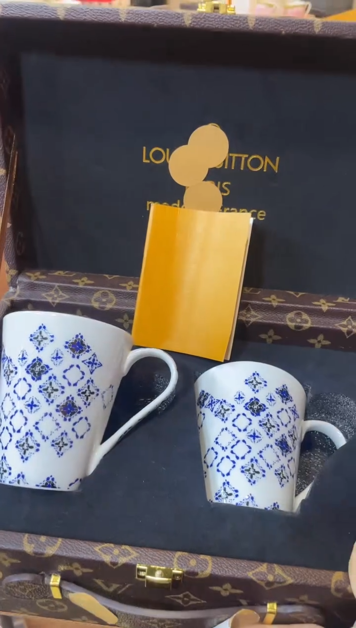 杯鸿辉家品牌瓷器，京东包邮！