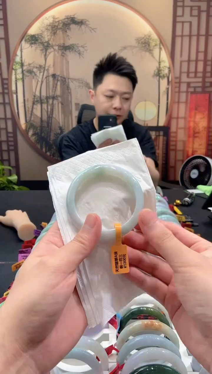 翡翠手镯未镶嵌000024675