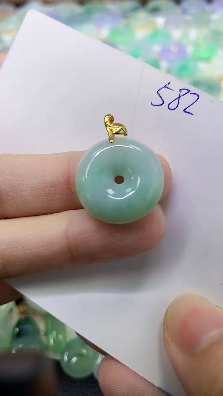 翡翠未镶嵌颈饰天然自然緬甸A貨翡翠