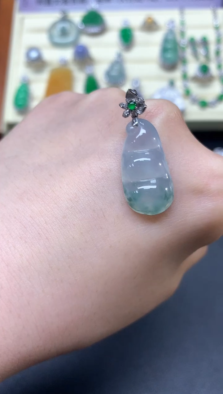 【闪购商品】翡翠吊坠(不含链)18K金镶嵌吊坠|1800+180