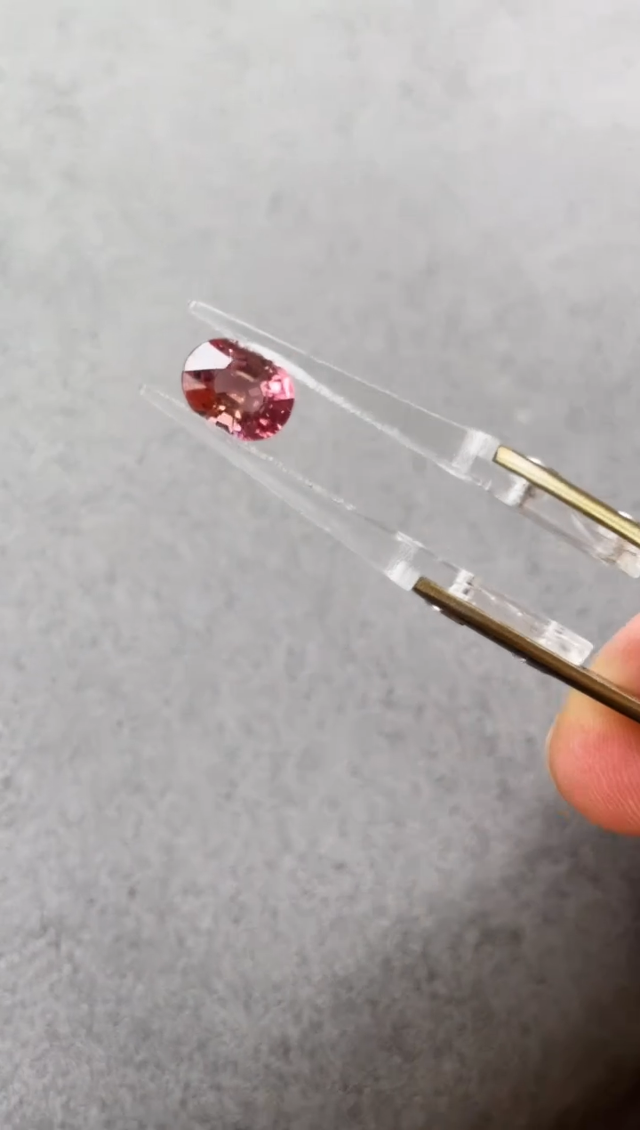 未镶嵌裸石碧玺S***^1.7克拉