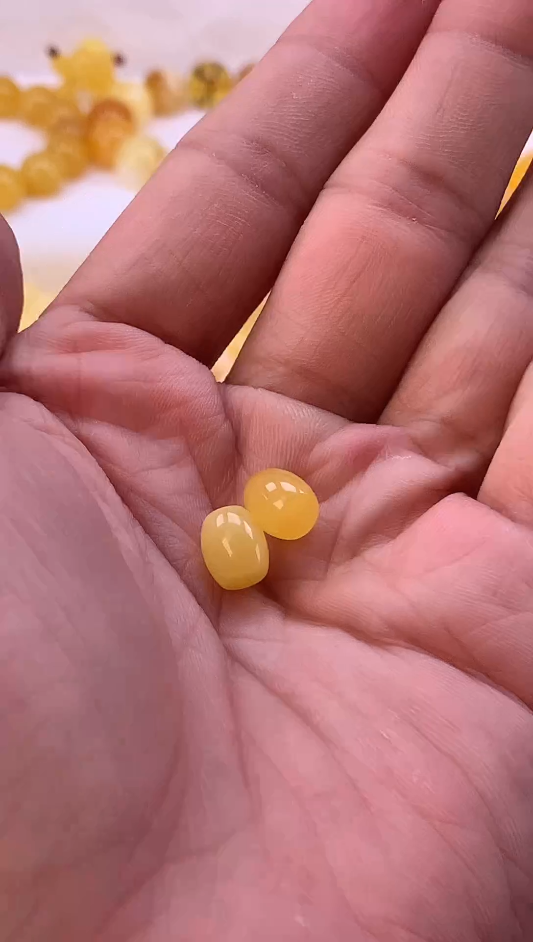 未镶嵌琥珀裸石一对卡7
