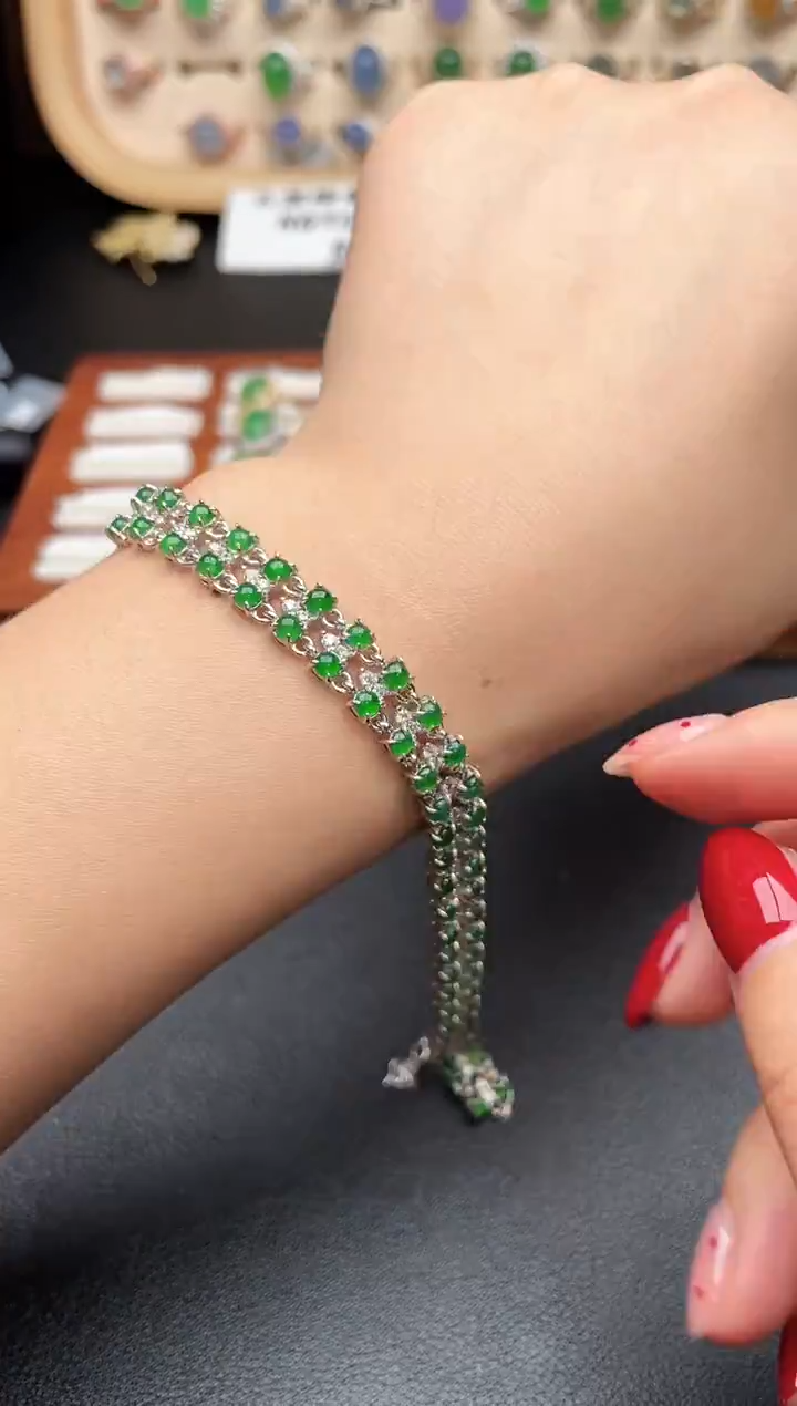 未镶嵌戒指翡翠一物一证一礼盒