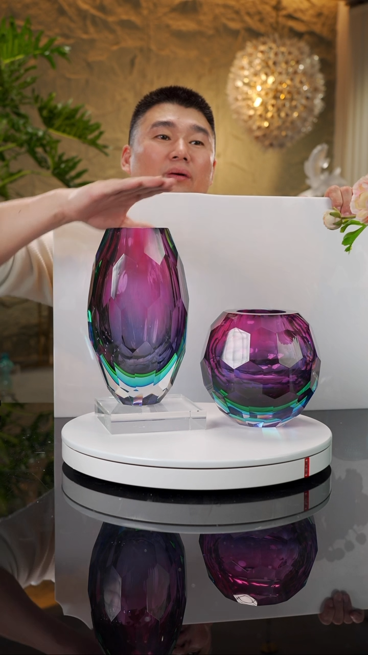 【闪购商品】瓷片福利设计款花瓶摆件一对带底座一对