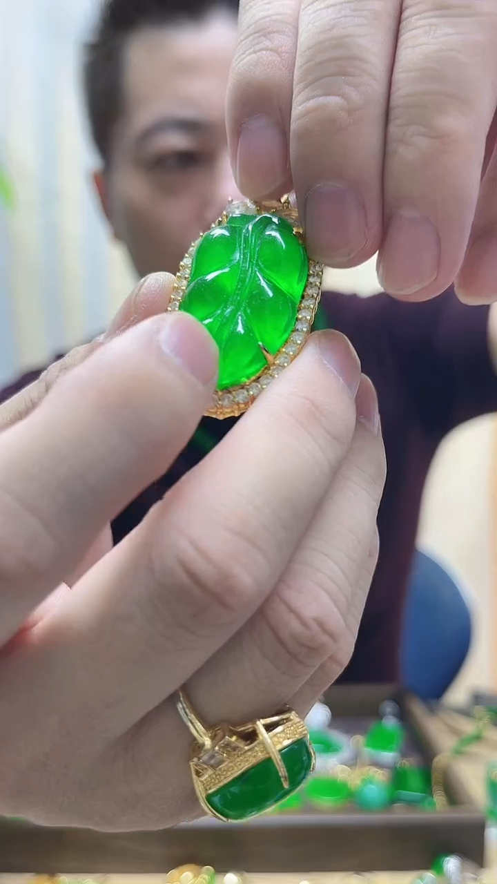 吊坠(赠链)14K金镶嵌翡翠翡翠吊坠