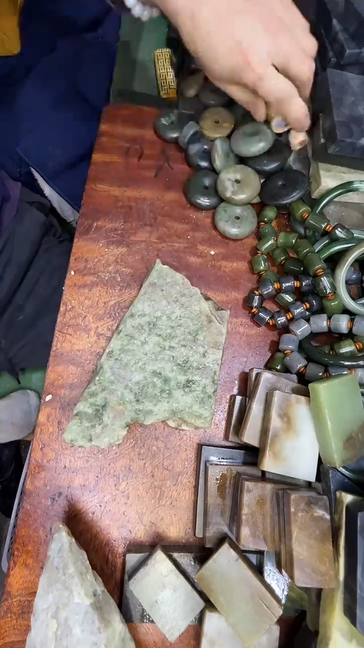 未镶嵌和田玉珠宝半成品1