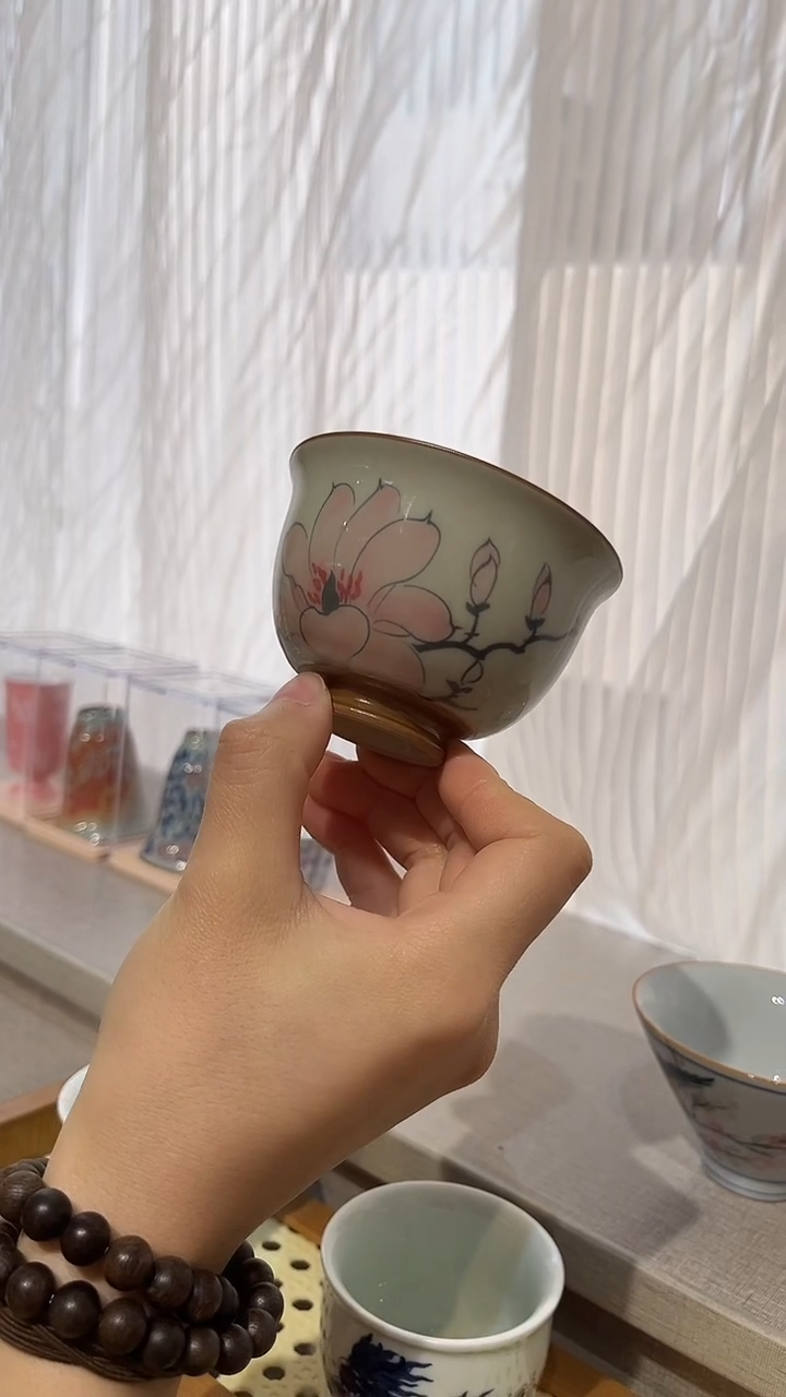 景德镇高温瓷兰花压手