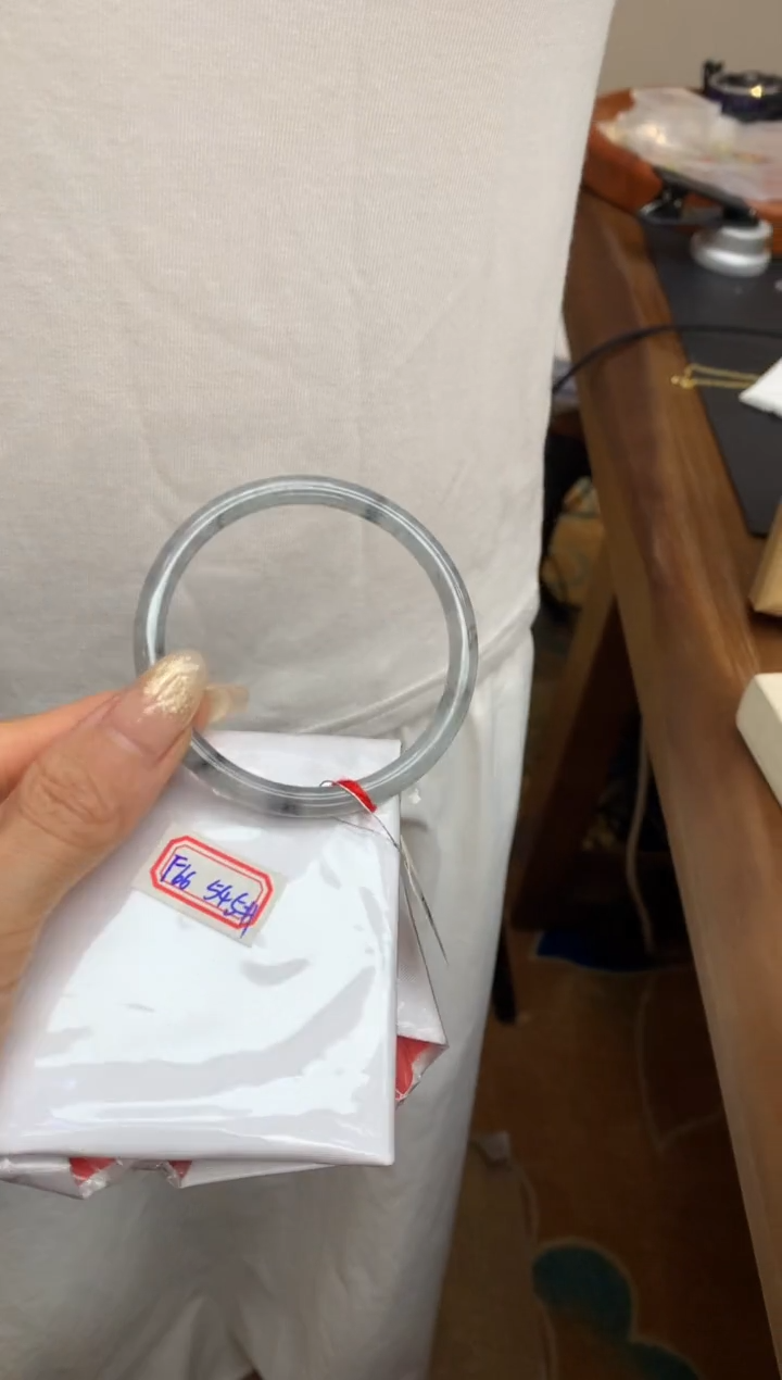 【闪购商品】翡翠手镯未镶嵌手镯#54.5