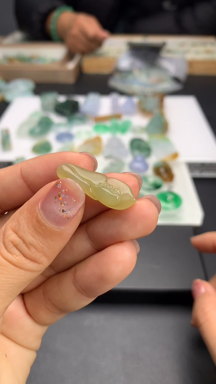 【闪购商品】定制翡翠未镶嵌          