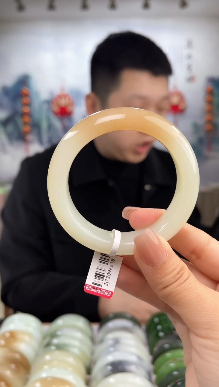 【闪购商品】和田玉手镯未镶嵌53圈口6618