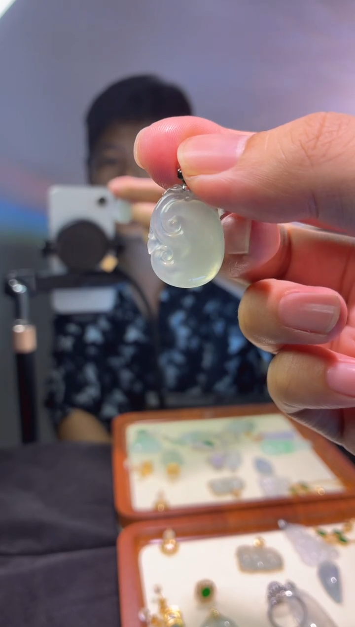 吊坠(不含链)18K金镶嵌翡翠翡翠胖如意