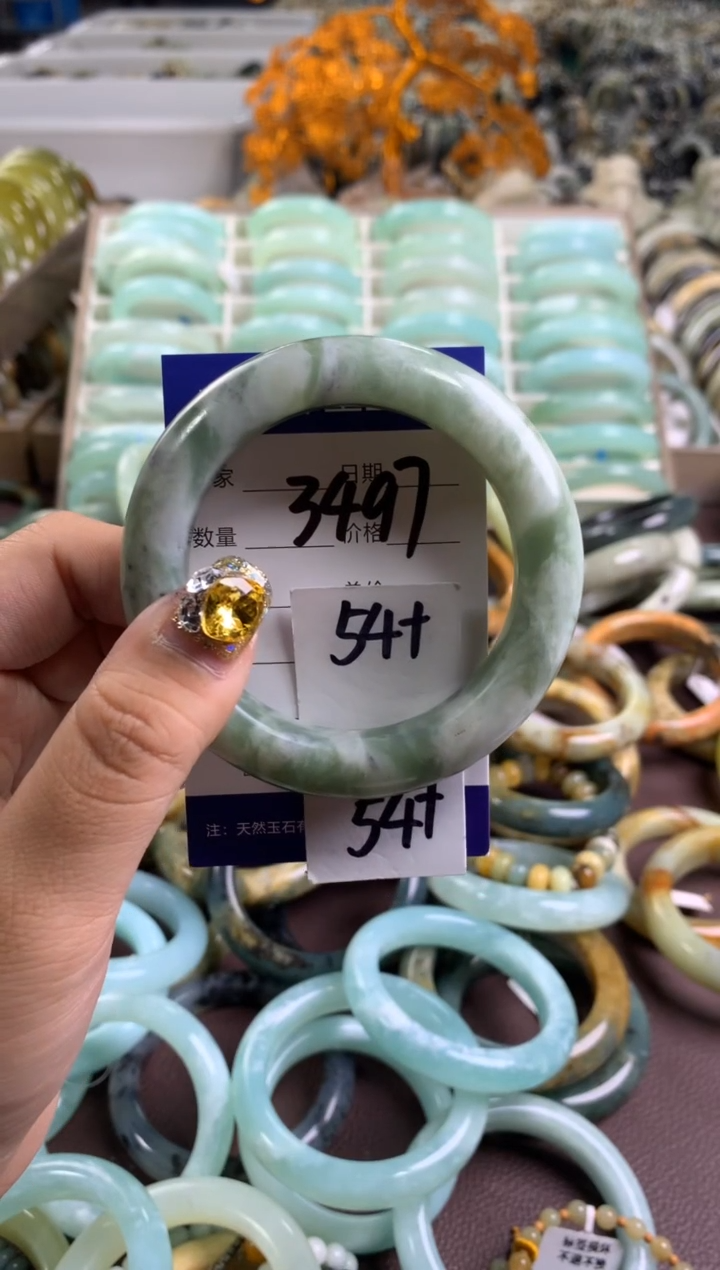 【闪购商品】蛇纹石玉手镯未镶嵌3497