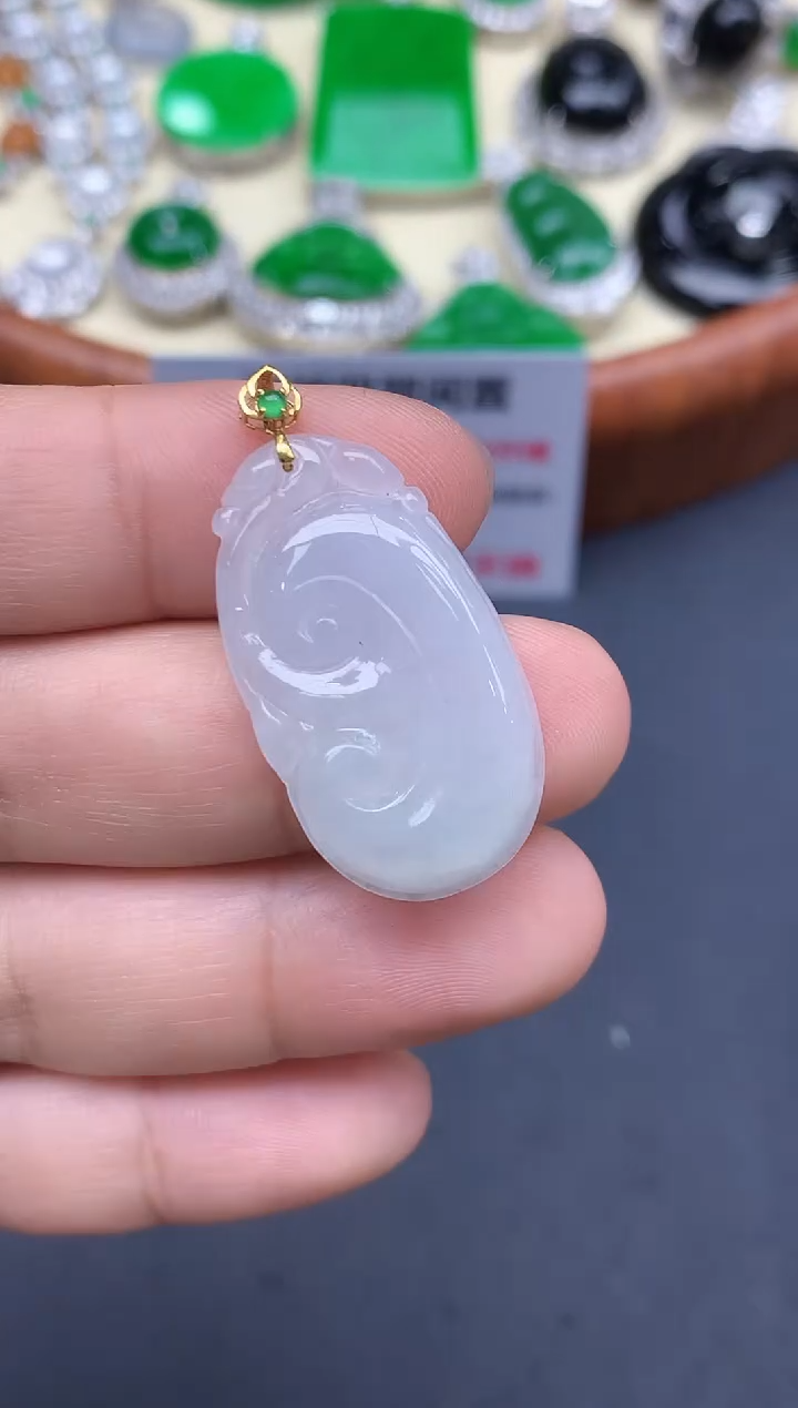 颈饰18K金镶嵌翡翠35-中国好珍宝