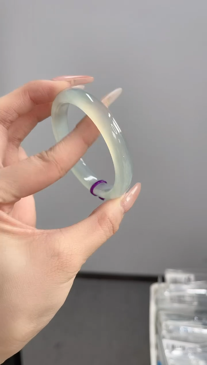 【闪购商品】玛瑙/玉髓手镯未镶嵌55-56圈