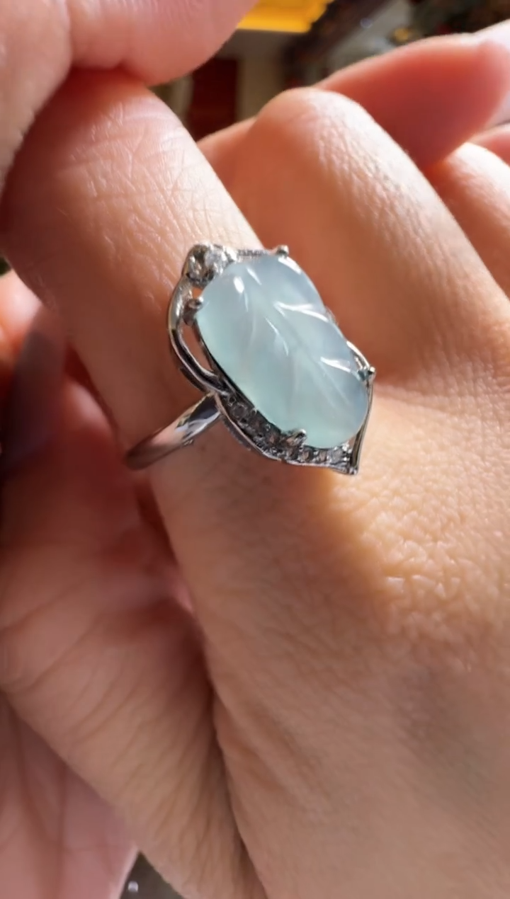 【闪购商品】翡翠吊坠(不含链)未镶嵌翡翠