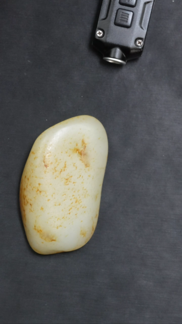 【闪购商品】和田玉吊坠(不含链)未镶嵌66克和田玉原石