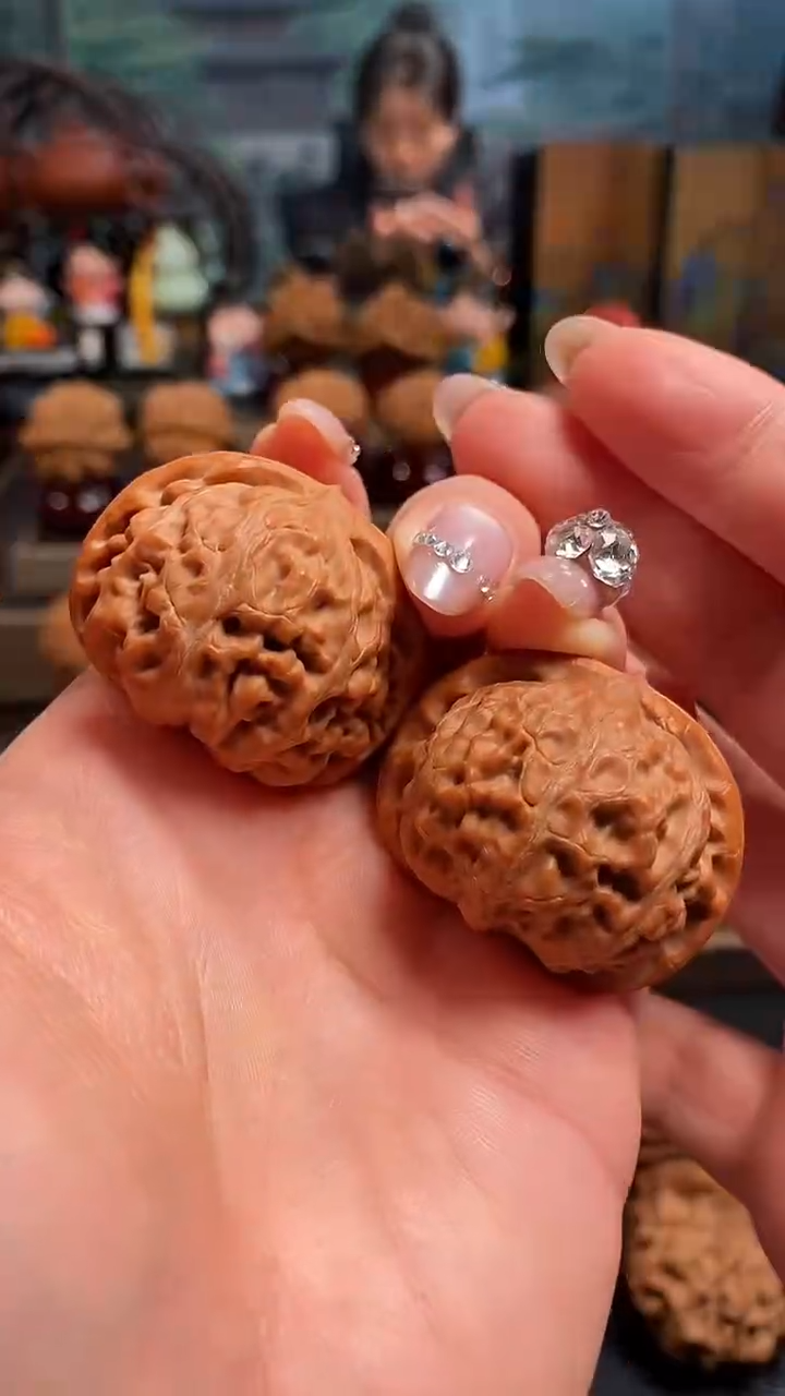 【闪购商品】文玩核桃吊坠H940宫灯38