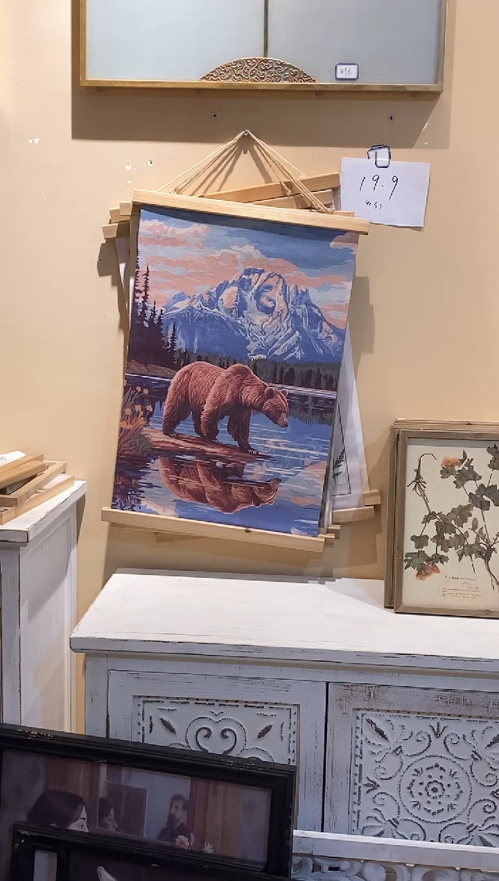 木实木卷轴装饰挂画