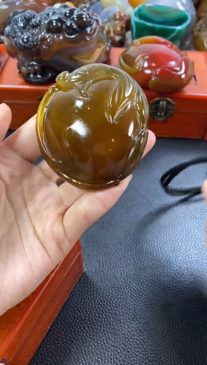 未镶嵌手把玛瑙/玉髓天*湖1