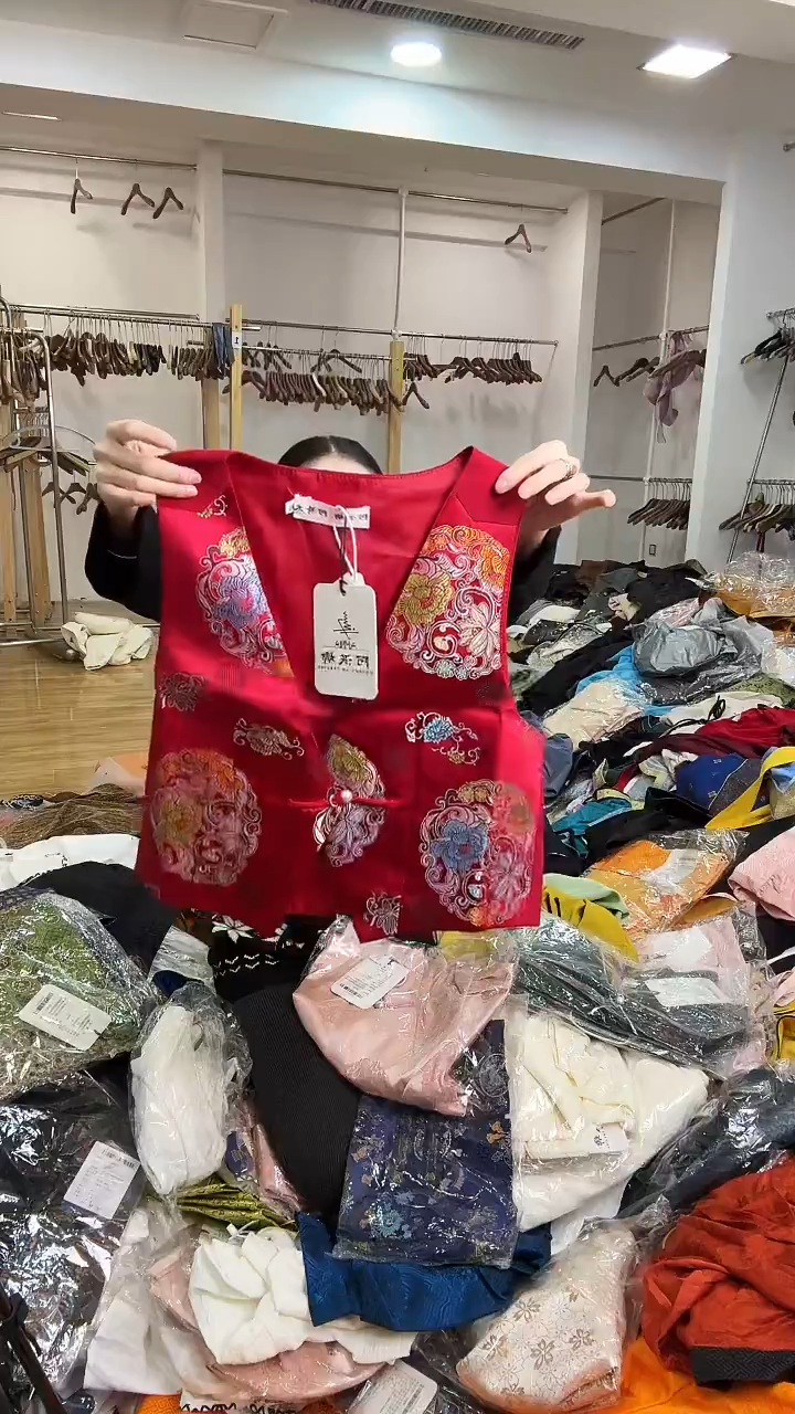 XL码      115-125斤