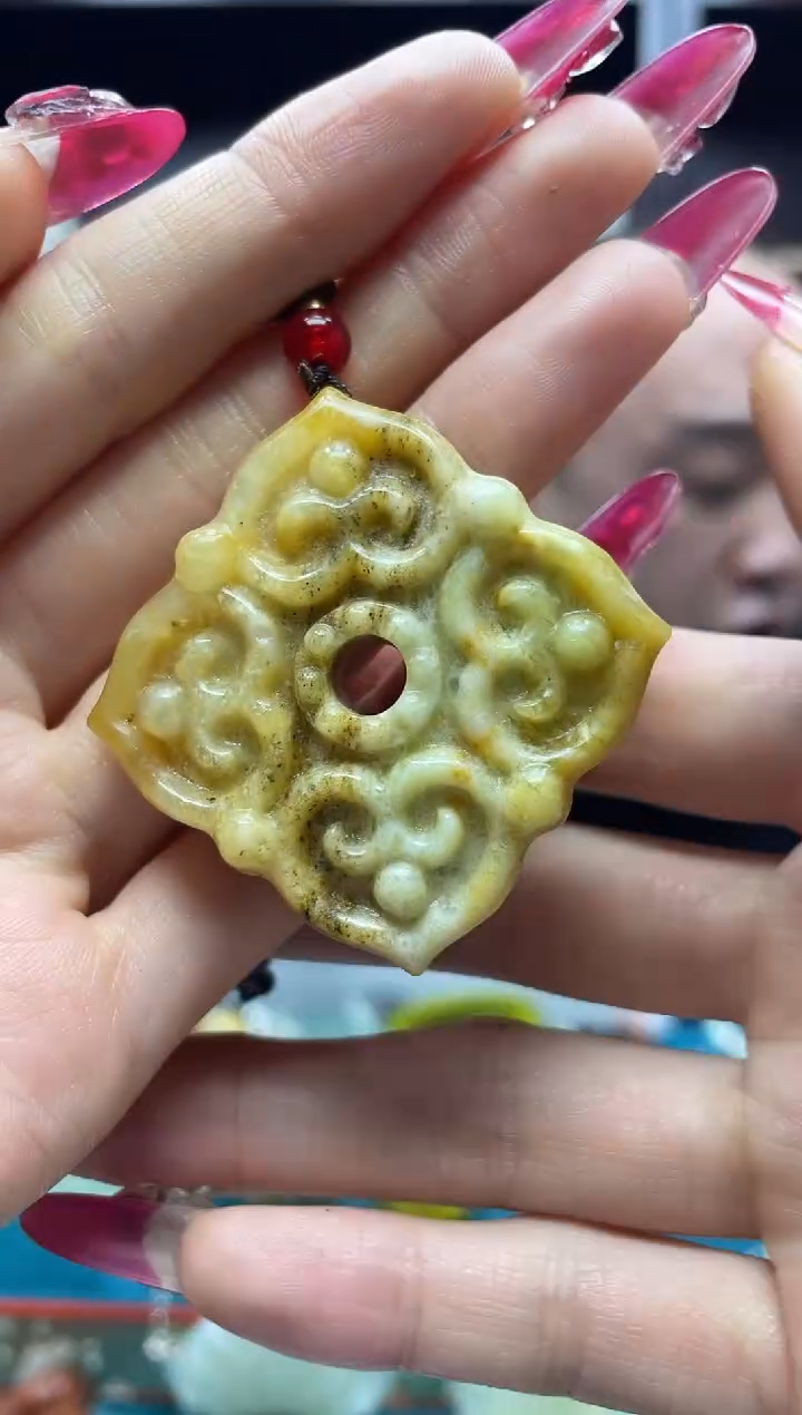 未镶嵌岫玉吊坠·