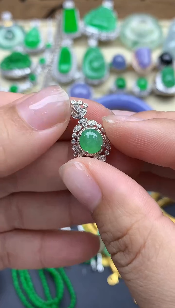 翡翠18K金镶嵌颈饰393-春日珠宝