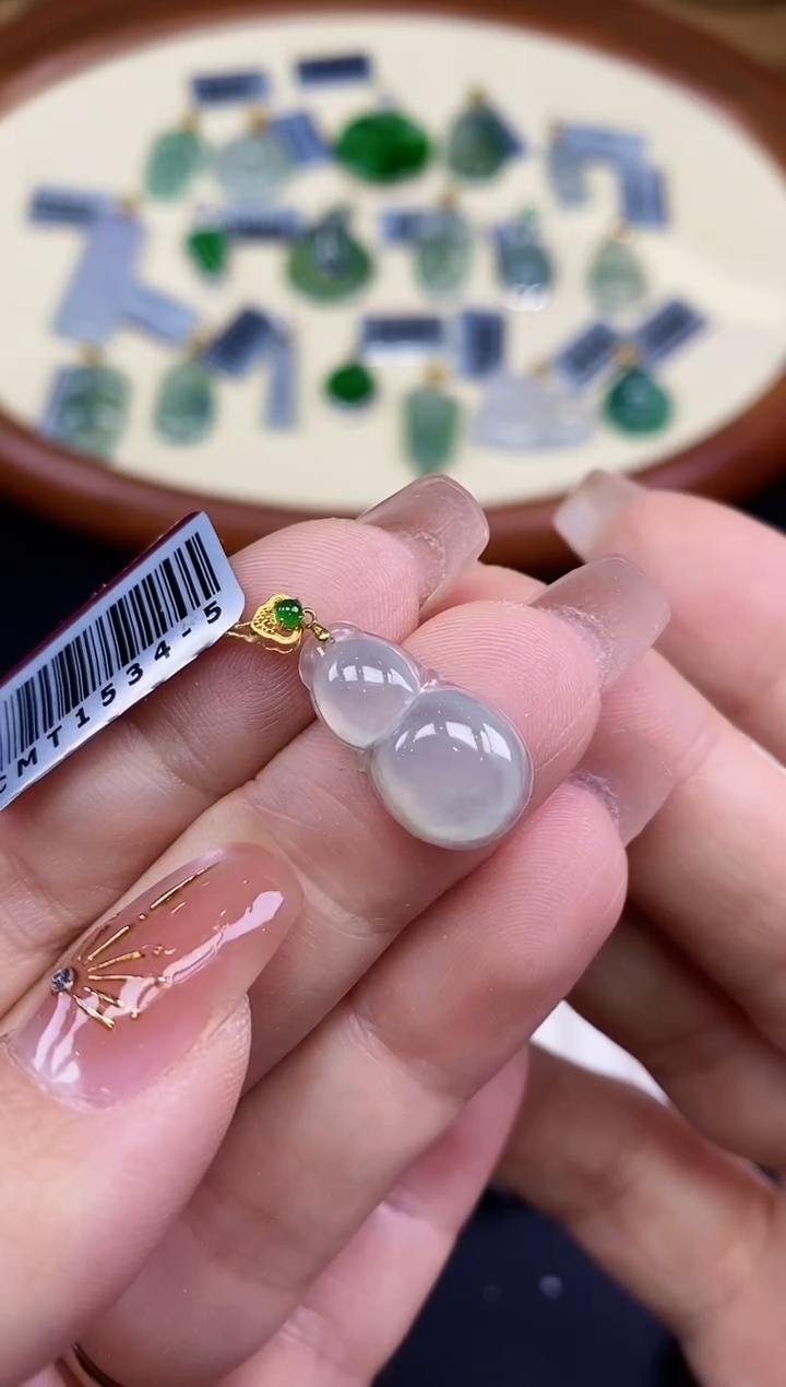 吊坠(不含链)18K金镶嵌翡翠葫芦18K金扣镶嵌@@CMT1534-5