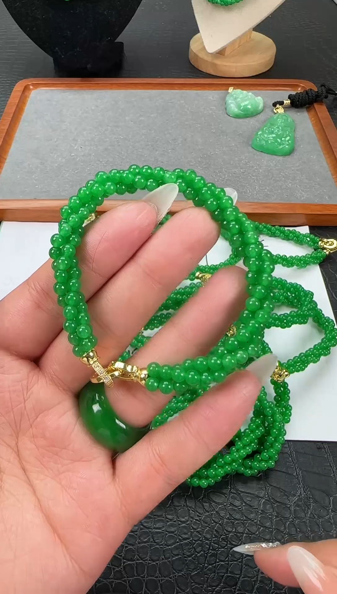 未镶嵌翡翠耳饰小米麻花手串