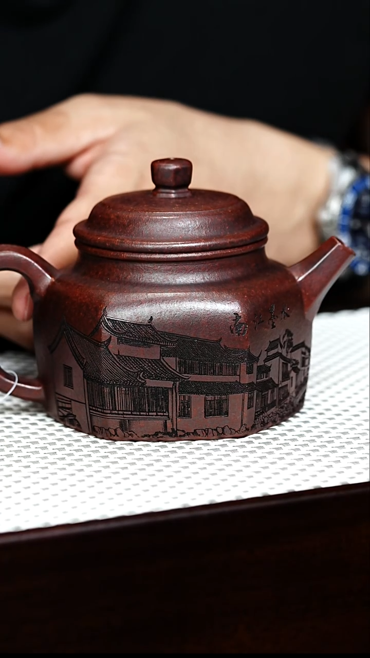 茶壶紫砂宜兴紫砂 六方德钟壶 220cc 古乌泥 周昌英h001