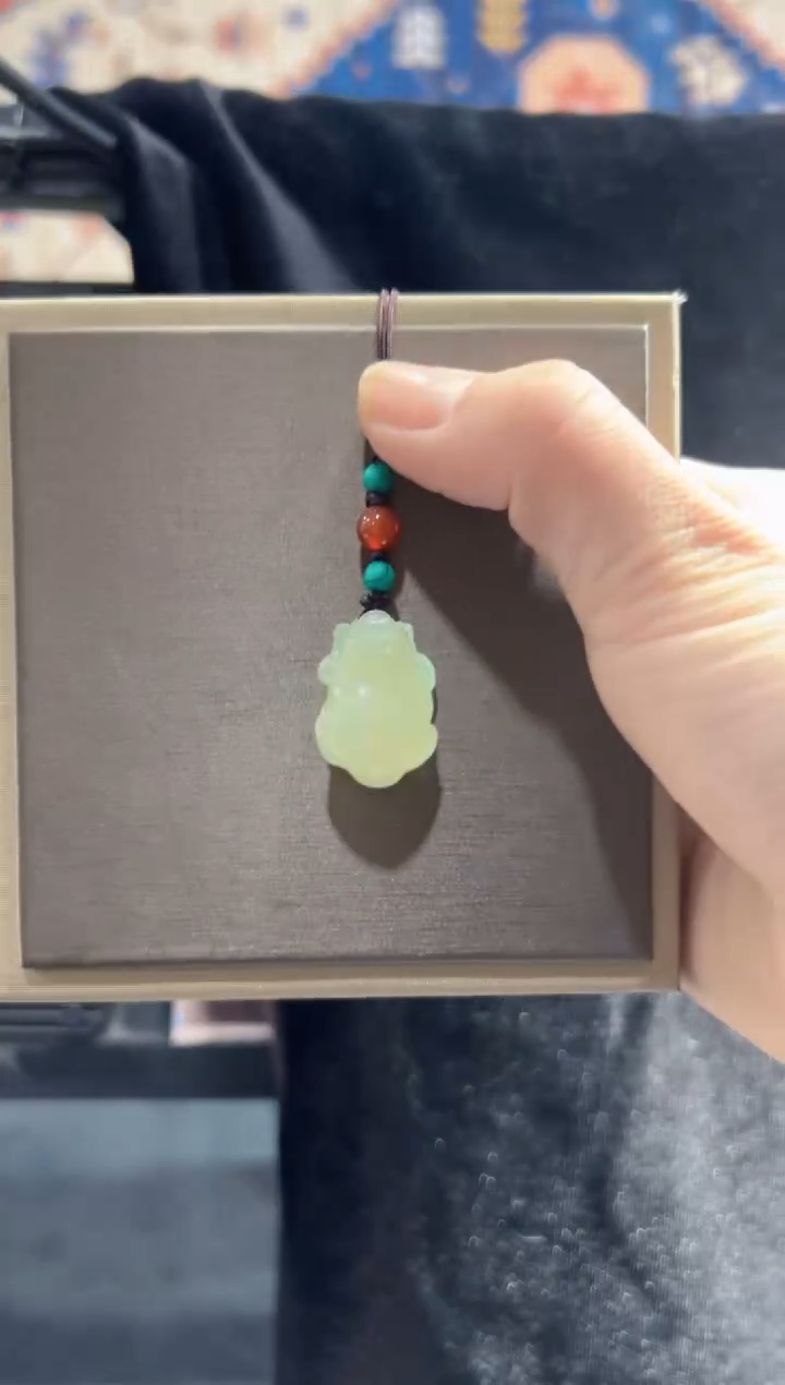 吊坠(赠链)未镶嵌和田玉小貔貅