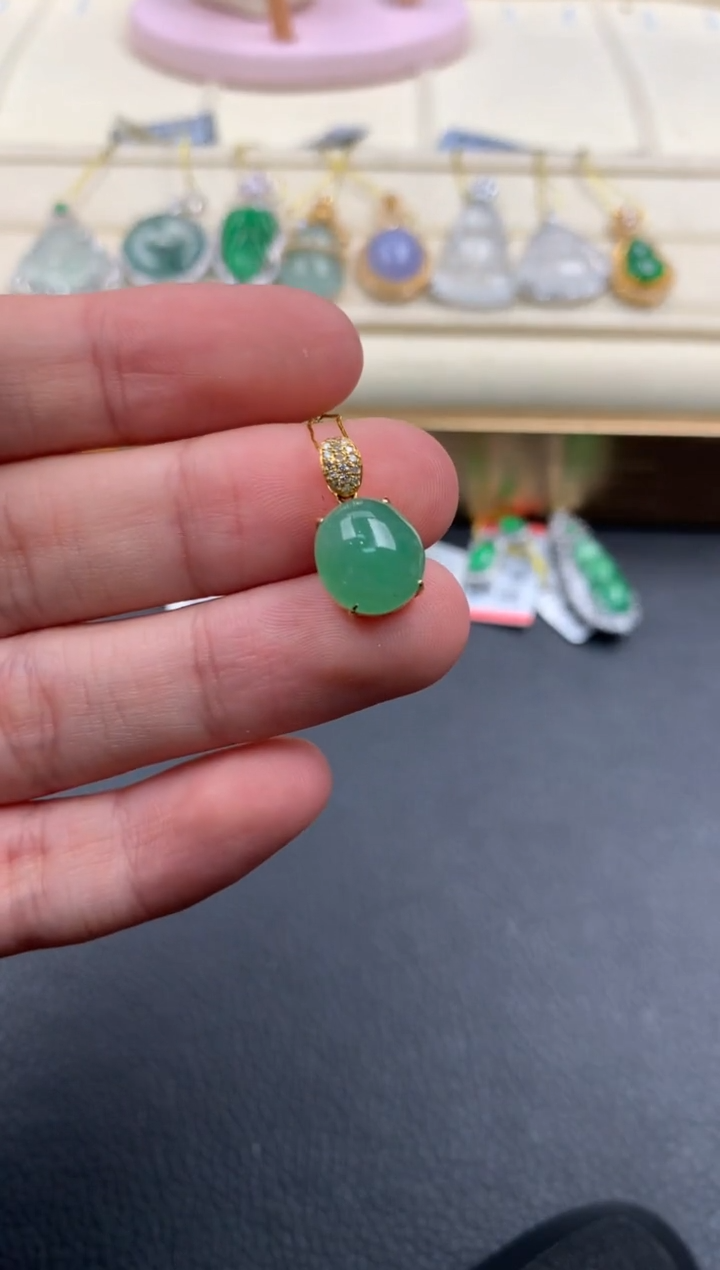 【闪购商品】翡翠颈饰18K金镶嵌A863    