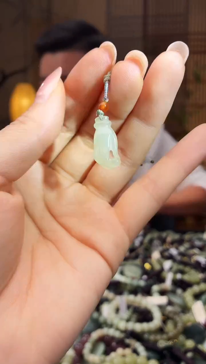 颈饰未镶嵌和田玉多样性发货，拍一发一