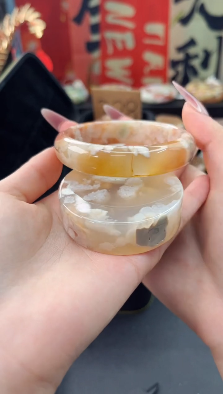 【闪购商品】石英质玉手镯未镶嵌赠送镯心（59圈口）