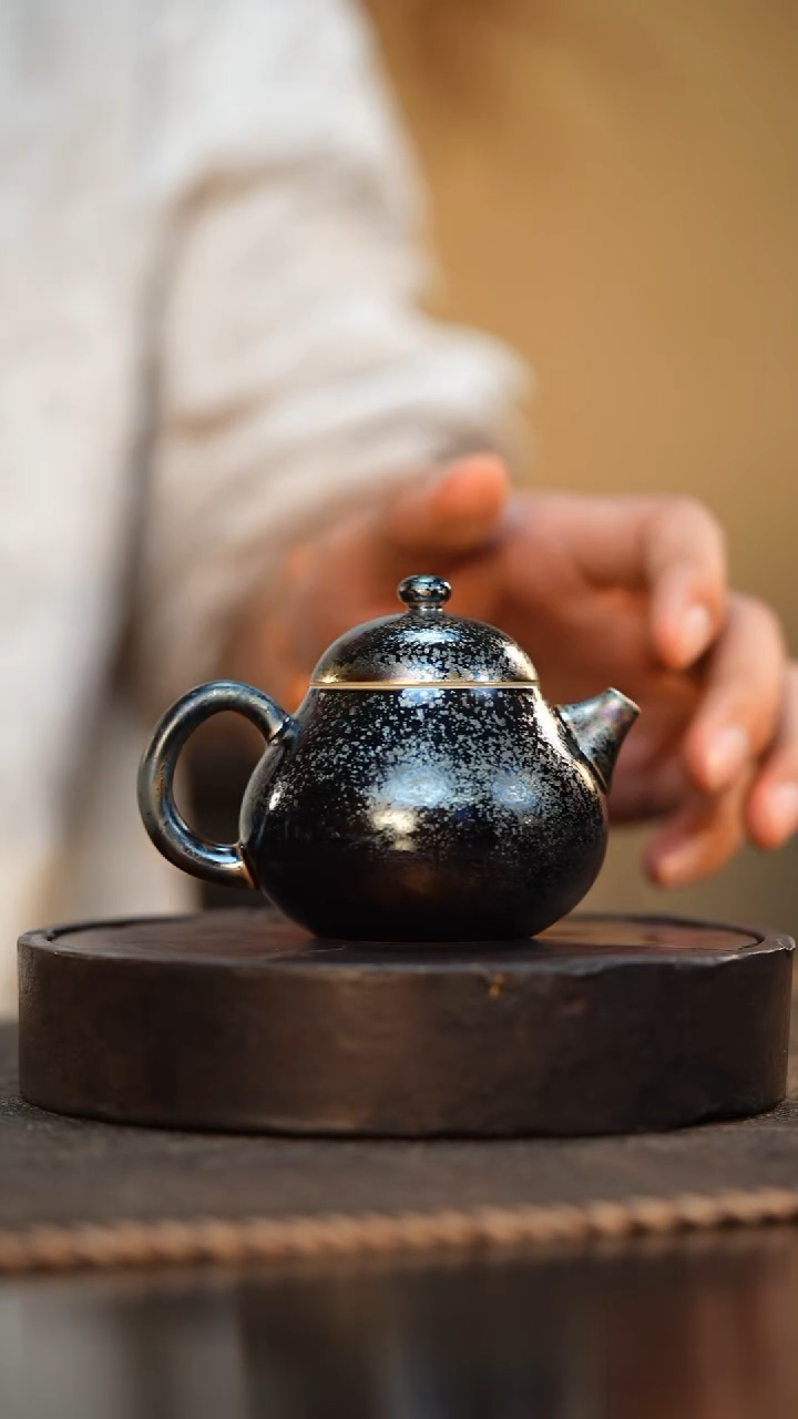 84柴房陶瓷柴烧窑宝梨壶