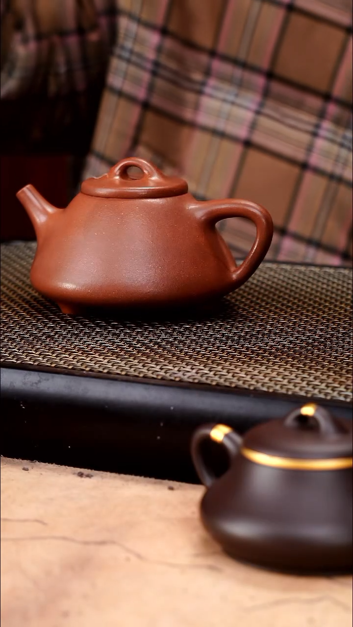 茶壶紫砂底槽清超精工子冶石瓢200cc