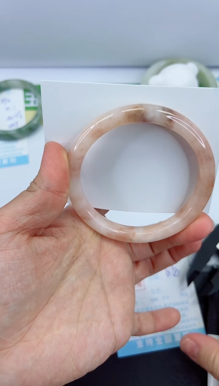 【闪购商品】石英质玉手镯未镶嵌595-62.6