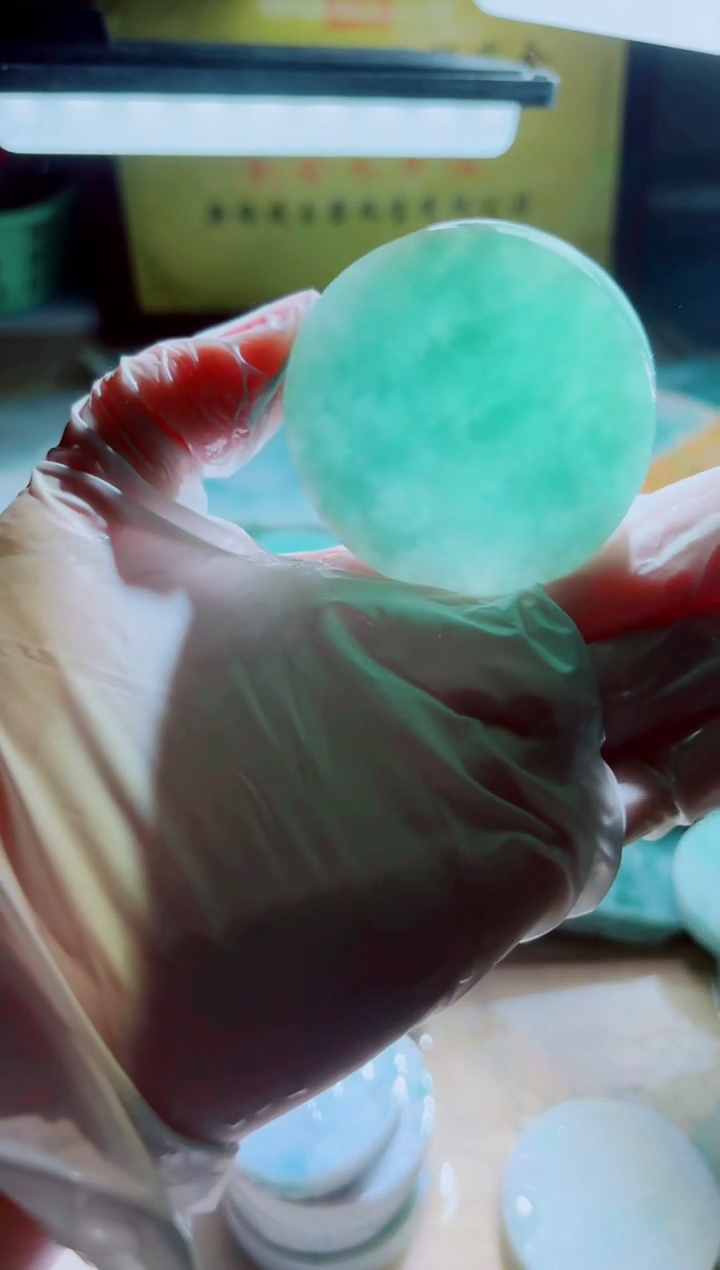 翡翠挂件未镶嵌A货曹璀621