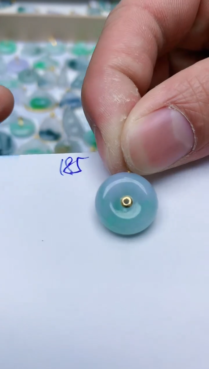 【闪购商品】翡翠颈饰18K金镶嵌天然翡翠A货    