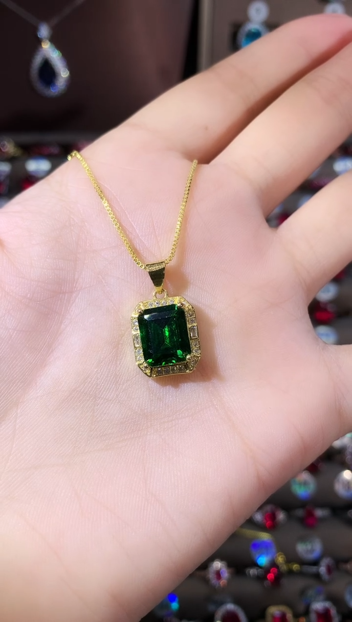 吊坠(赠链)银S925镶嵌碧玺金色810