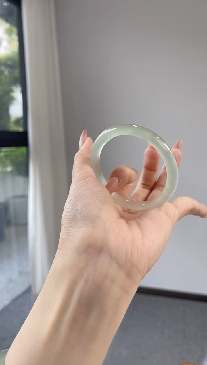 玛瑙/玉髓手镯未镶嵌55-56圈卡8