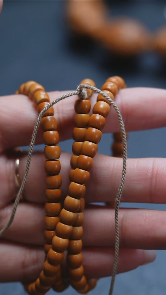 【闪购商品】橄榄核吊坠苏工橄榄核